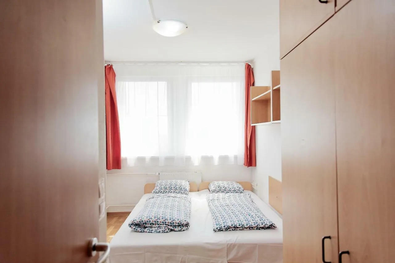 Pop Up Hostels - Citadella Budapest 2*,  Hungary